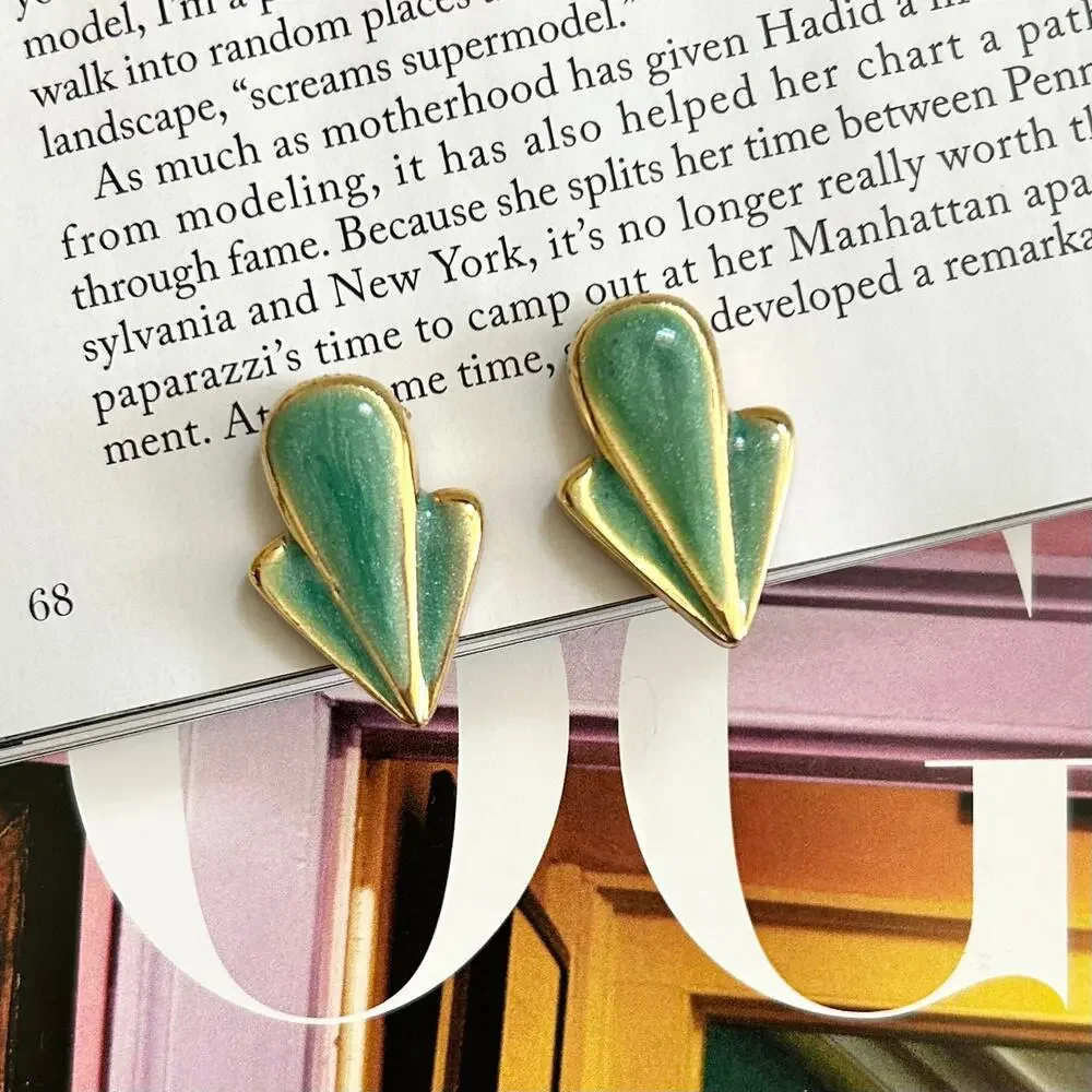 Art Deco Style Vintage Retro Green Enamel Golden Tone Clip-On Earrings